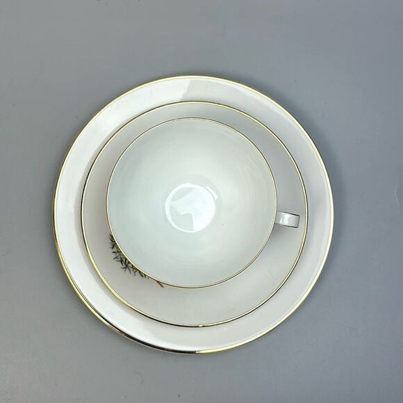 Hutschenreuther Heather White Collection Tea Cup Saucer Desert Plate Bavaria - Picture 9 of 16